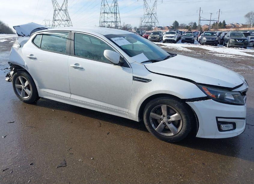 2015 Kia Optima LX (VIN 5XXGM4A77FG375056) main photo