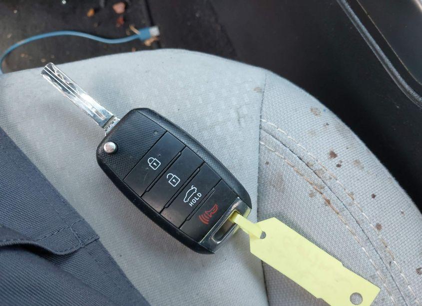 Photo 11 of 2015 Kia Optima LX (VIN 5XXGM4A77FG375056)