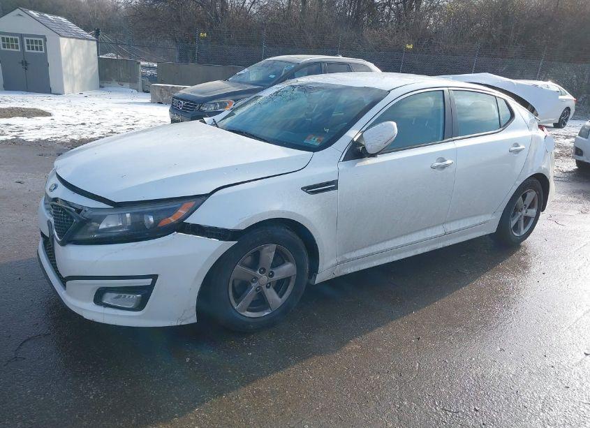 Photo 2 of 2015 Kia Optima LX (VIN 5XXGM4A77FG375056)