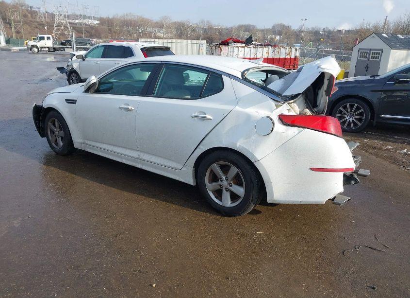 Photo 3 of 2015 Kia Optima LX (VIN 5XXGM4A77FG375056)