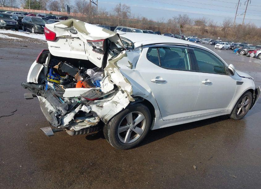 Photo 4 of 2015 Kia Optima LX (VIN 5XXGM4A77FG375056)