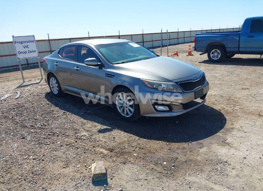 2015 Kia Optima LX (VIN 5XXGM4A77FG399907) main photo
