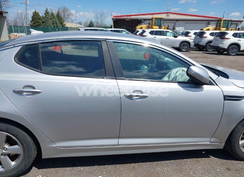 Photo 13 of 2015 Kia Optima LX (VIN 5XXGM4A77FG403342)