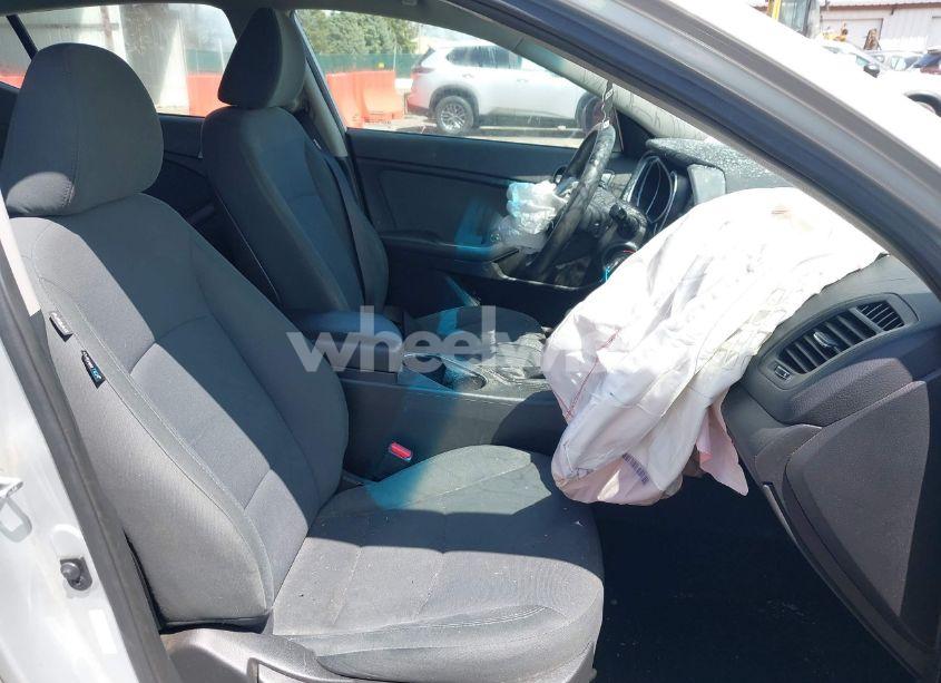 Photo 5 of 2015 Kia Optima LX (VIN 5XXGM4A77FG403342)