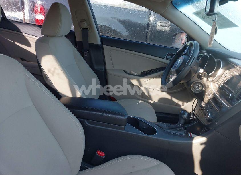 Photo 5 of 2015 Kia Optima LX (VIN 5XXGM4A77FG422313)