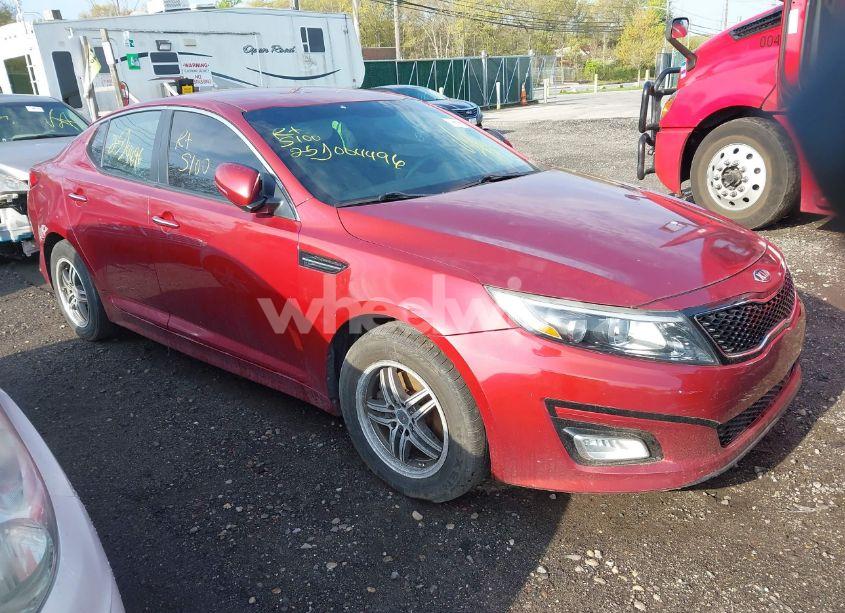 2015 Kia Optima LX (VIN 5XXGM4A77FG422392) main photo
