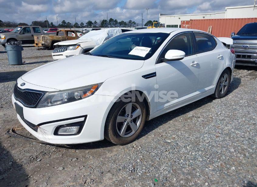 Photo 2 of 2015 Kia Optima LX (VIN 5XXGM4A77FG423249)