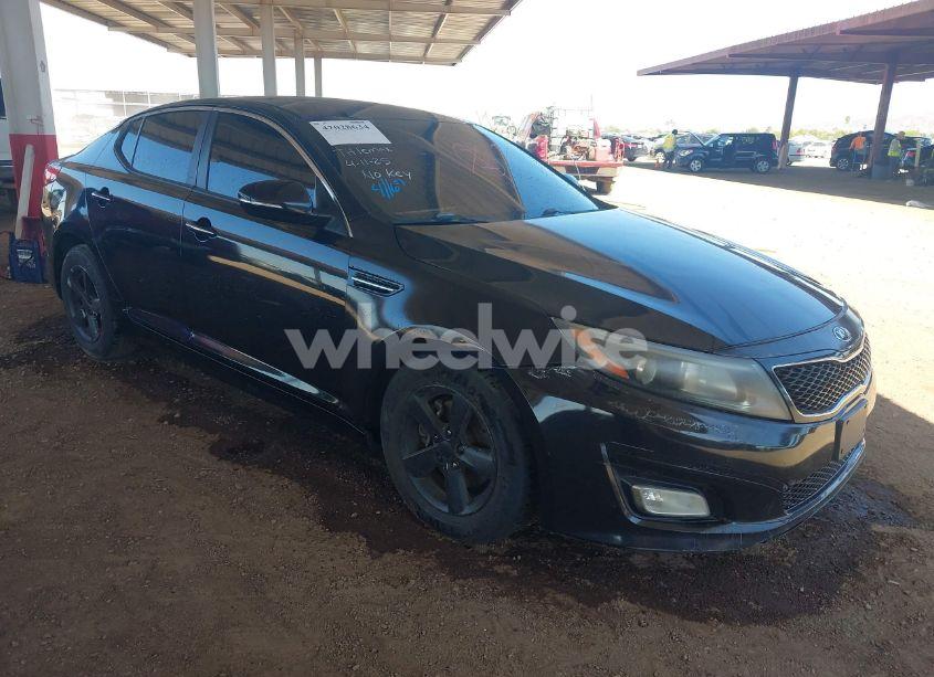 2015 Kia Optima LX (VIN 5XXGM4A77FG432291) main photo