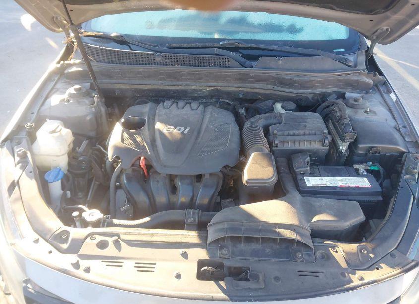 Photo 10 of 2015 Kia Optima LX (VIN 5XXGM4A77FG459684)