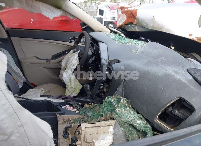 Photo 5 of 2015 Kia Optima LX (VIN 5XXGM4A77FG472242)