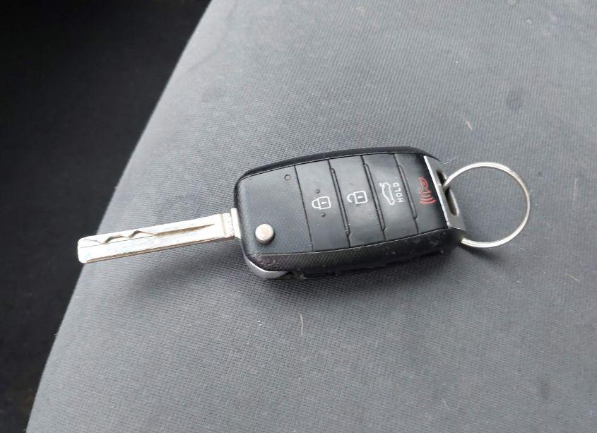 Photo 11 of 2015 Kia Optima LX (VIN 5XXGM4A77FG472581)