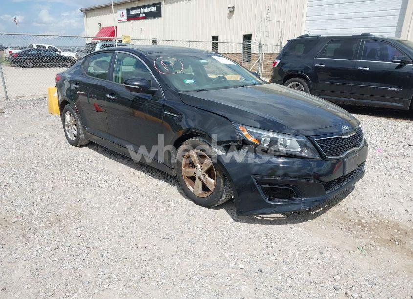 2015 Kia Optima LX (VIN 5XXGM4A77FG487033) main photo