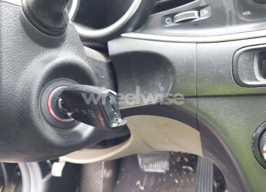 Photo 11 of 2015 Kia Optima LX (VIN 5XXGM4A77FG487033)