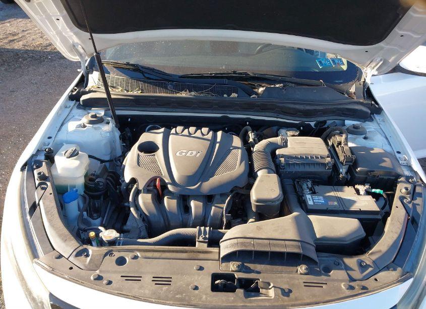 Photo 10 of 2015 Kia Optima LX (VIN 5XXGM4A77FG495908)