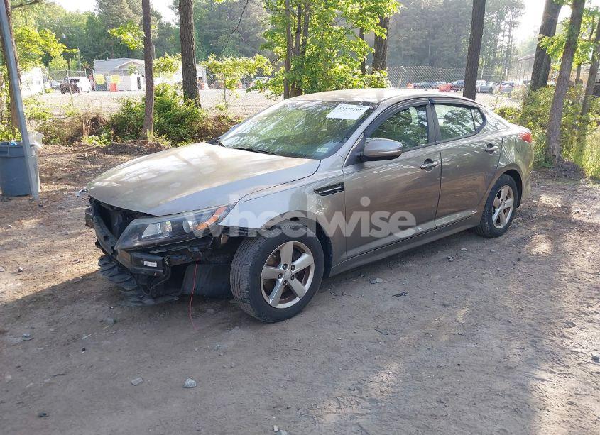 Photo 2 of 2015 Kia Optima LX (VIN 5XXGM4A77FG511699)