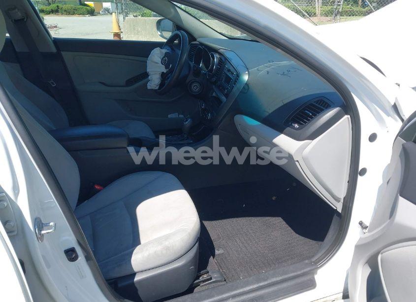 Photo 5 of 2012 Kia Optima LX (VIN 5XXGM4A78CG003155)