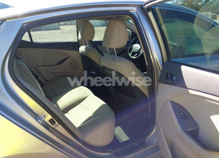 Photo 8 of 2012 Kia Optima LX (VIN 5XXGM4A78CG067194)