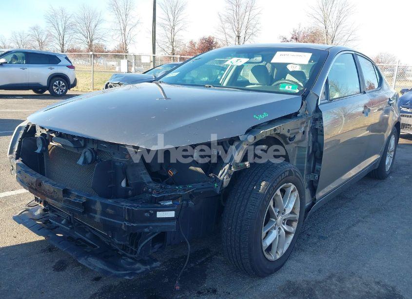 Photo 2 of 2012 Kia Optima LX (VIN 5XXGM4A78CG075585)