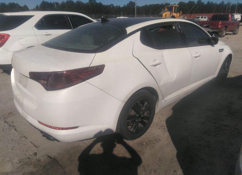 Photo 4 of 2012 Kia Optima LX (VIN 5XXGM4A78CG081872)