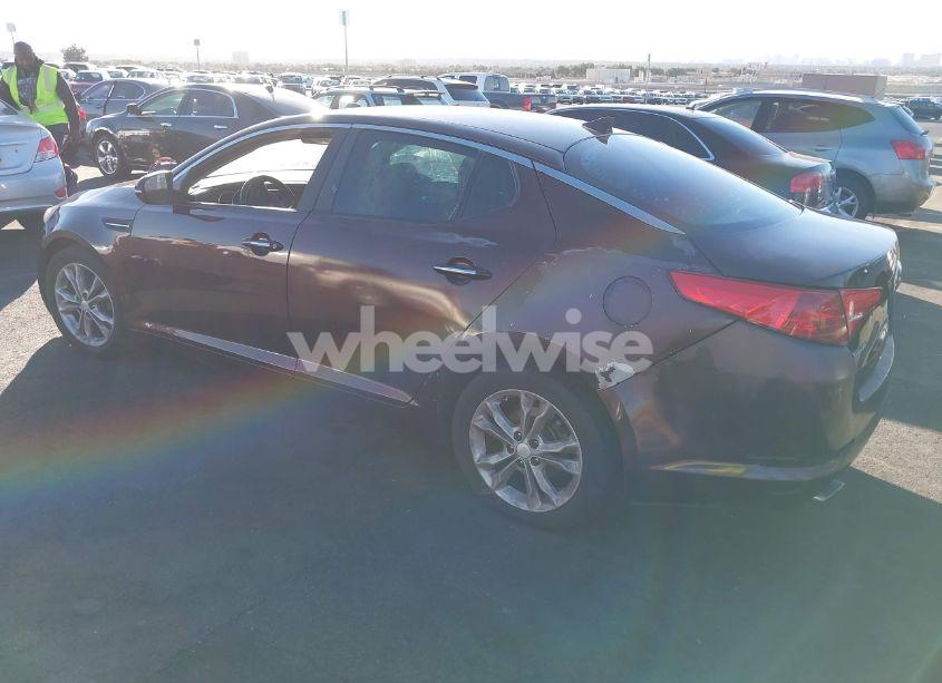 Photo 2 of 2013 Kia Optima LX (VIN 5XXGM4A78DG115469)