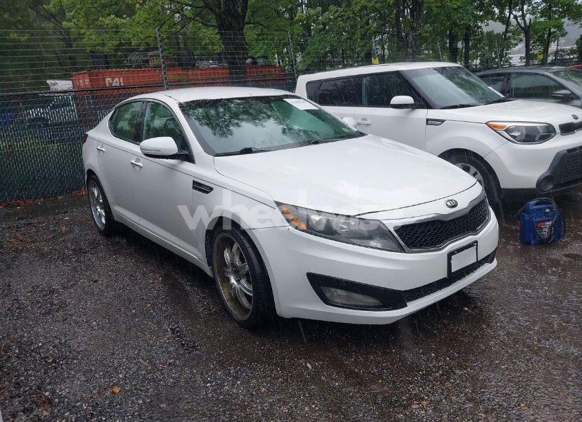 2013 Kia Optima LX (VIN 5XXGM4A78DG164543) main photo