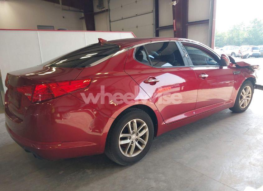 Photo 4 of 2013 Kia Optima LX (VIN 5XXGM4A78DG187563)