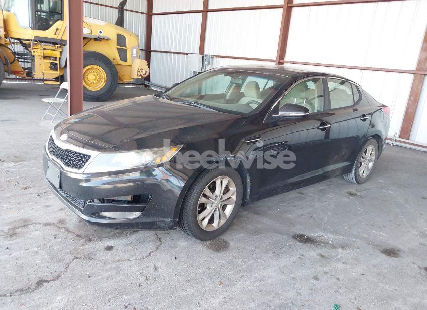 Photo 2 of 2013 Kia Optima LX (VIN 5XXGM4A78DG191905)