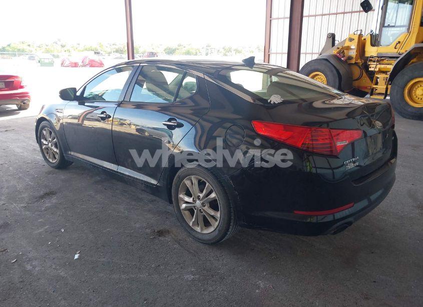 Photo 3 of 2013 Kia Optima LX (VIN 5XXGM4A78DG191905)