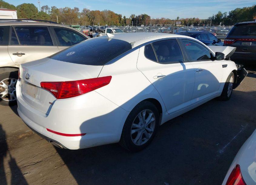 Photo 4 of 2013 Kia Optima LX (VIN 5XXGM4A78DG192908)