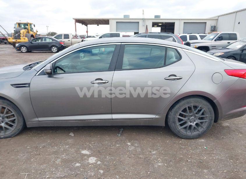 Photo 15 of 2013 Kia Optima LX (VIN 5XXGM4A78DG195405)