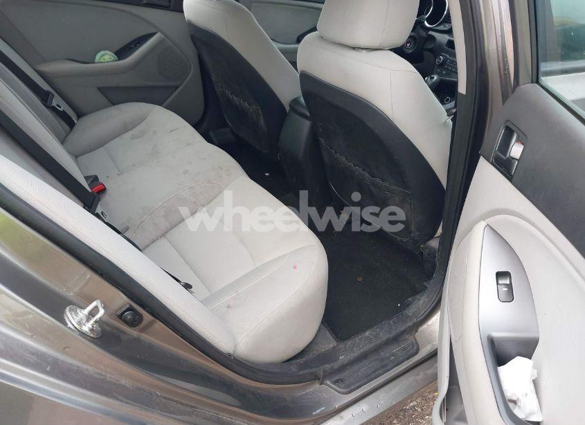 Photo 8 of 2013 Kia Optima LX (VIN 5XXGM4A78DG195405)