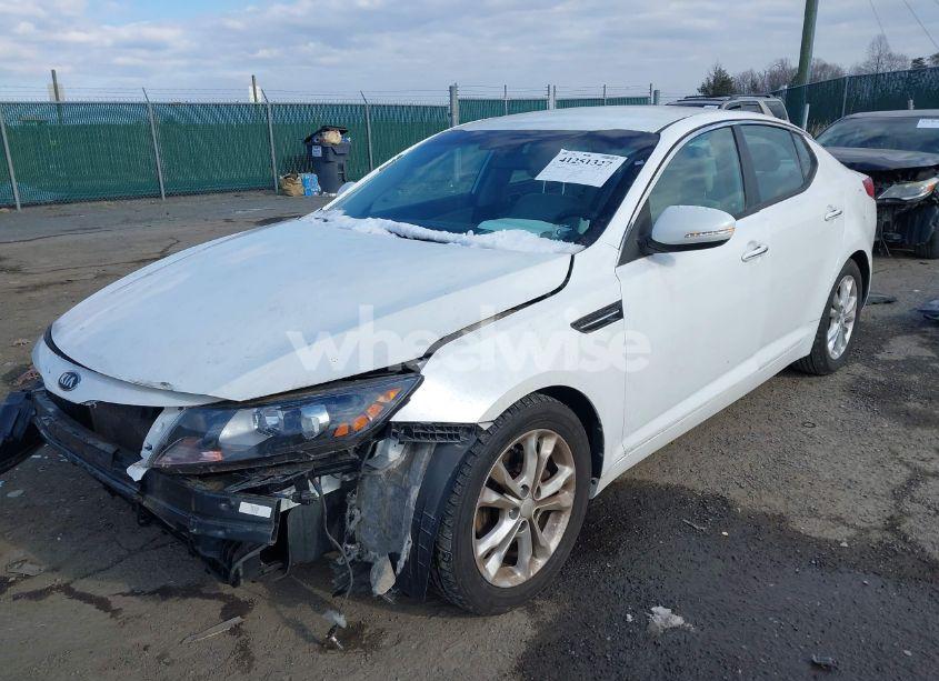 Photo 2 of 2013 Kia Optima LX (VIN 5XXGM4A78DG205916)