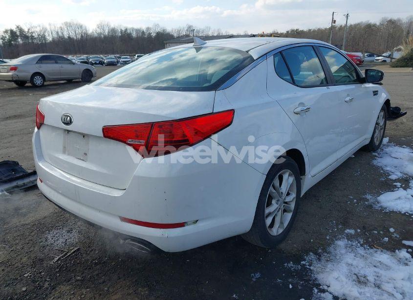 Photo 4 of 2013 Kia Optima LX (VIN 5XXGM4A78DG205916)