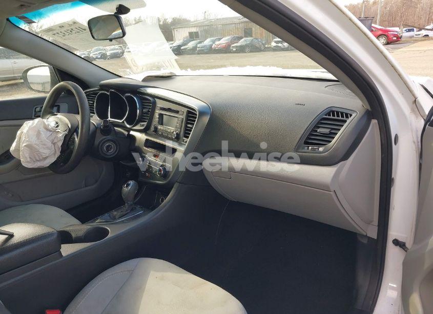 Photo 5 of 2013 Kia Optima LX (VIN 5XXGM4A78DG205916)