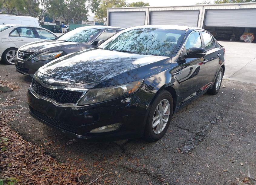 Photo 2 of 2013 Kia Optima LX (VIN 5XXGM4A78DG240665)