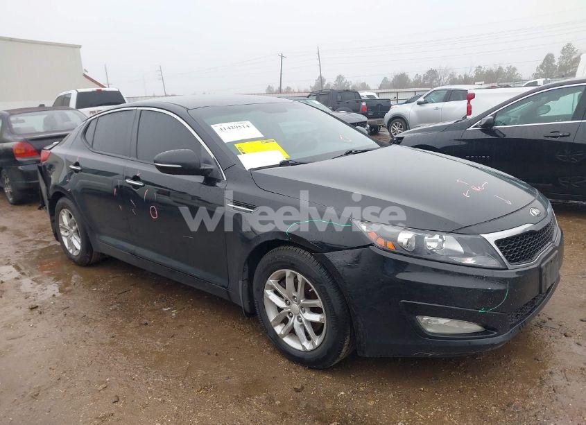 2013 Kia Optima LX (VIN 5XXGM4A78DG253593) main photo