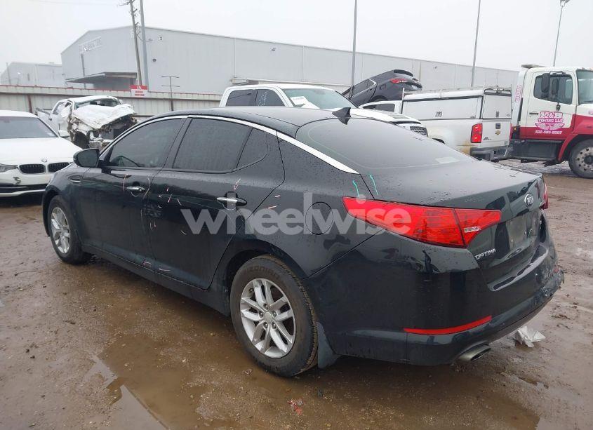 Photo 3 of 2013 Kia Optima LX (VIN 5XXGM4A78DG253593)