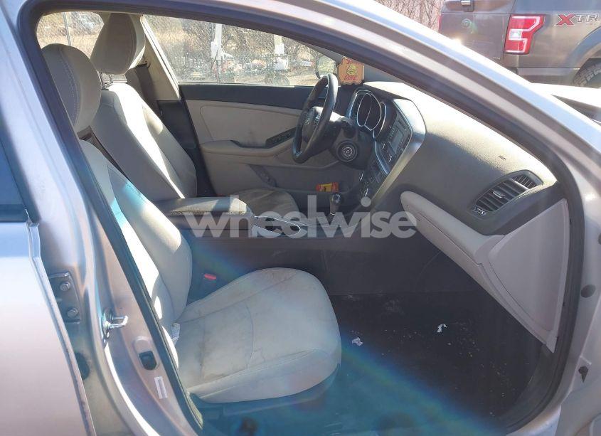 Photo 5 of 2014 Kia Optima LX (VIN 5XXGM4A78EG315530)