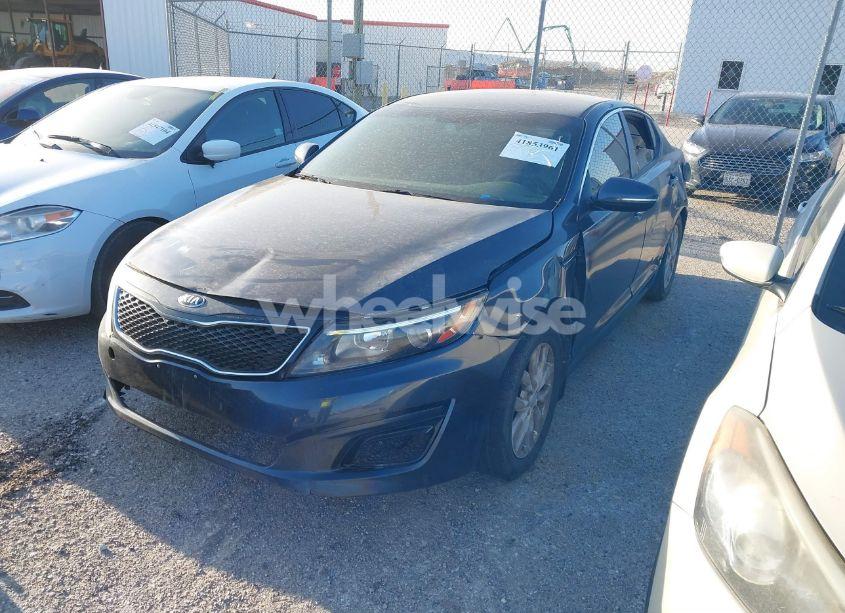 Photo 2 of 2015 Kia Optima LX (VIN 5XXGM4A78FG367435)