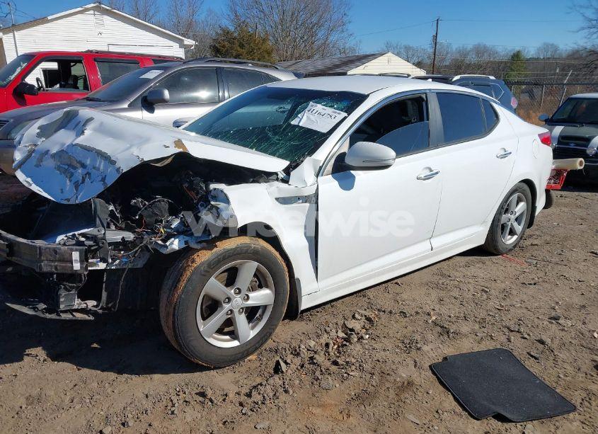 Photo 2 of 2015 Kia Optima LX (VIN 5XXGM4A78FG385904)