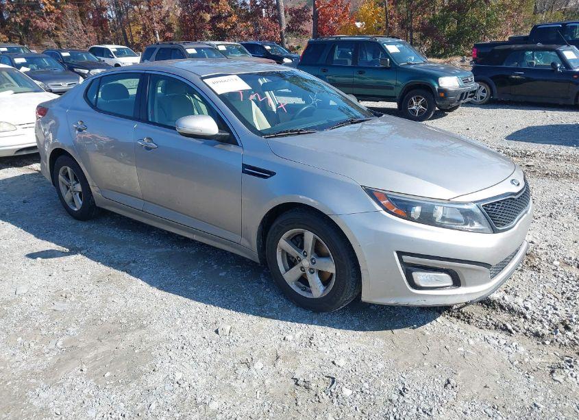 2015 Kia Optima LX (VIN 5XXGM4A78FG387605) main photo