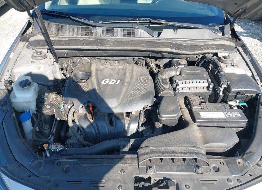 Photo 10 of 2015 Kia Optima LX (VIN 5XXGM4A78FG387605)