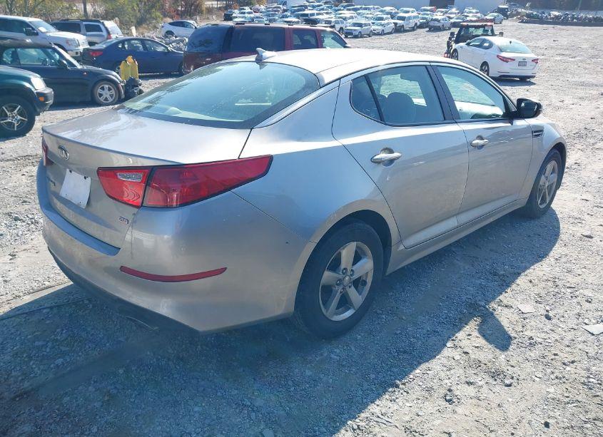 Photo 4 of 2015 Kia Optima LX (VIN 5XXGM4A78FG387605)