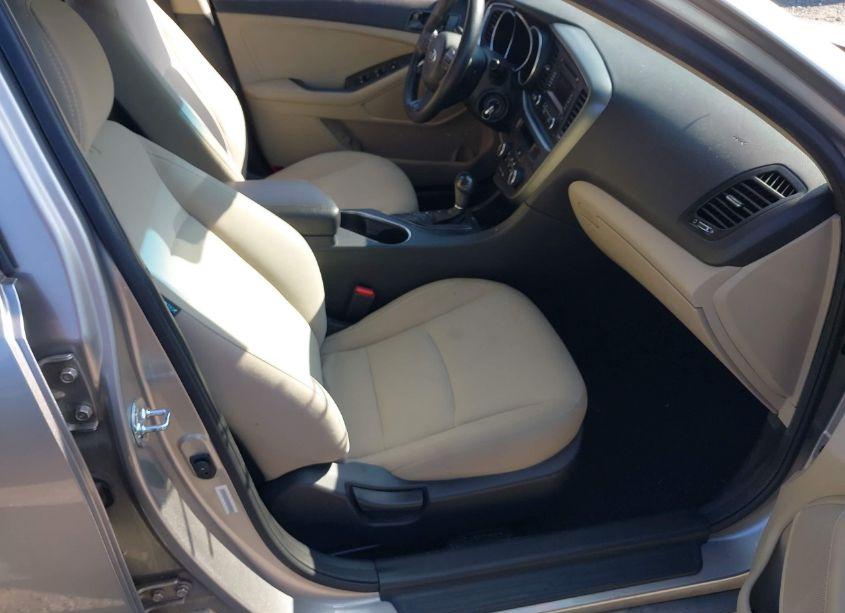 Photo 5 of 2015 Kia Optima LX (VIN 5XXGM4A78FG387605)