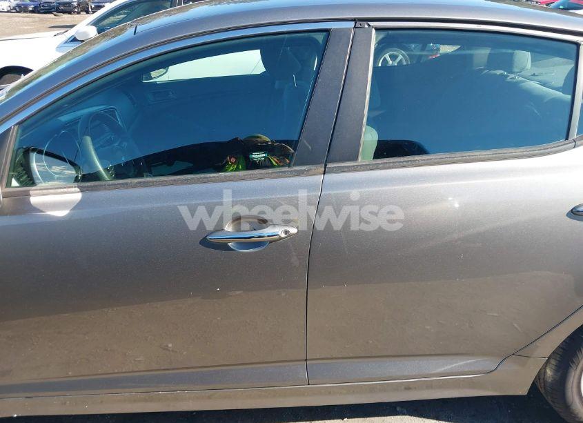 Photo 14 of 2015 Kia Optima LX (VIN 5XXGM4A78FG399821)