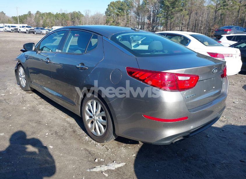 Photo 3 of 2015 Kia Optima LX (VIN 5XXGM4A78FG399821)