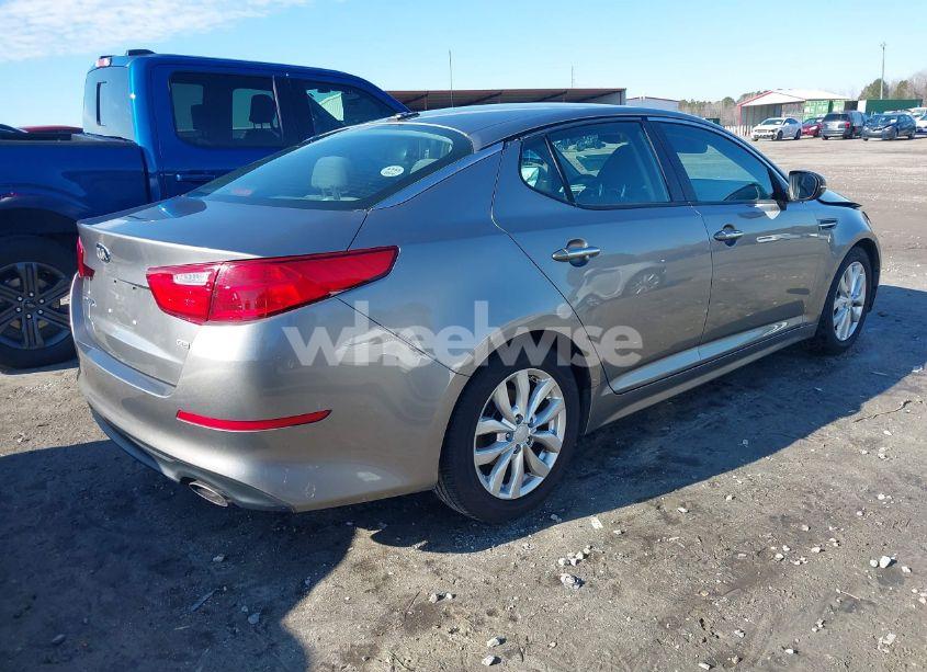 Photo 4 of 2015 Kia Optima LX (VIN 5XXGM4A78FG399821)