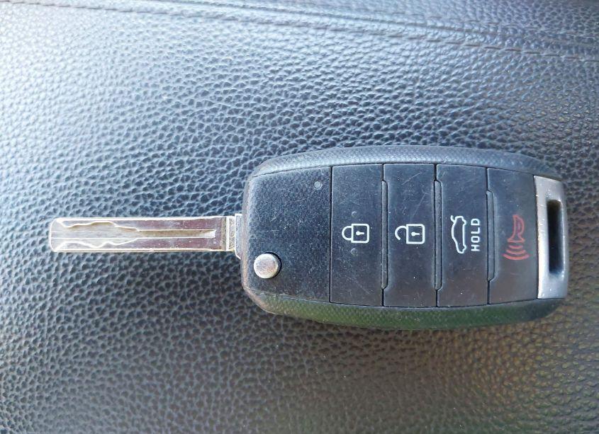 Photo 11 of 2015 Kia Optima LX (VIN 5XXGM4A78FG440447)