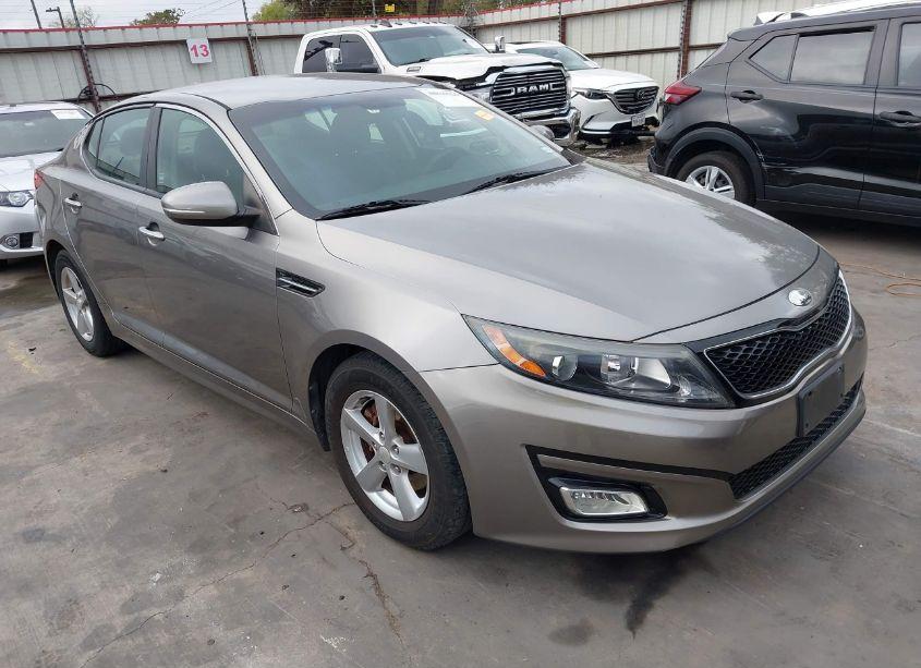 2015 Kia Optima LX (VIN 5XXGM4A78FG441338) main photo