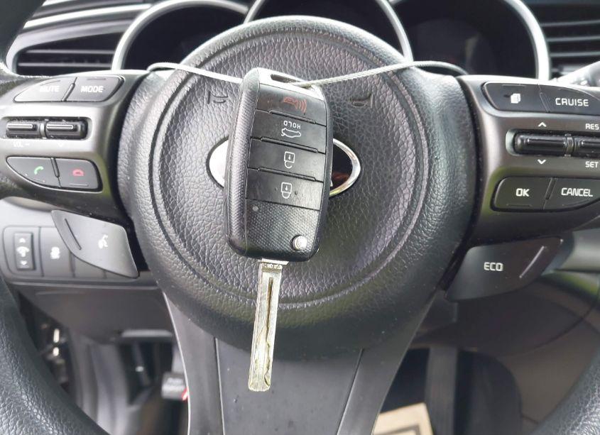 Photo 11 of 2015 Kia Optima LX (VIN 5XXGM4A78FG441338)